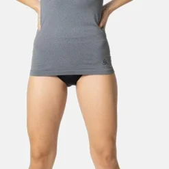 Odlo BL TOP Crew Neck Short Sleeve Performance Light E -Swix Verkaufsgeschäft 188791 15700 Model Front FullBody