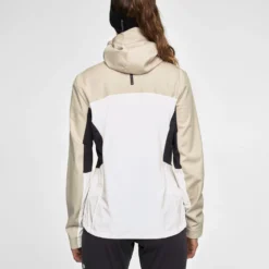 Daehlie Jacket Coverage Wmn -Swix Verkaufsgeschäft 333353 94003 Model 2